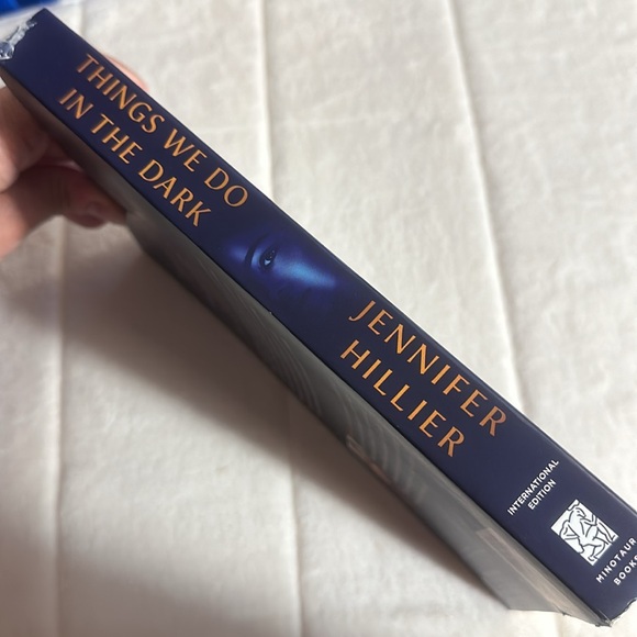 Thriller. Things we do in the dark - Picture 2 of 3